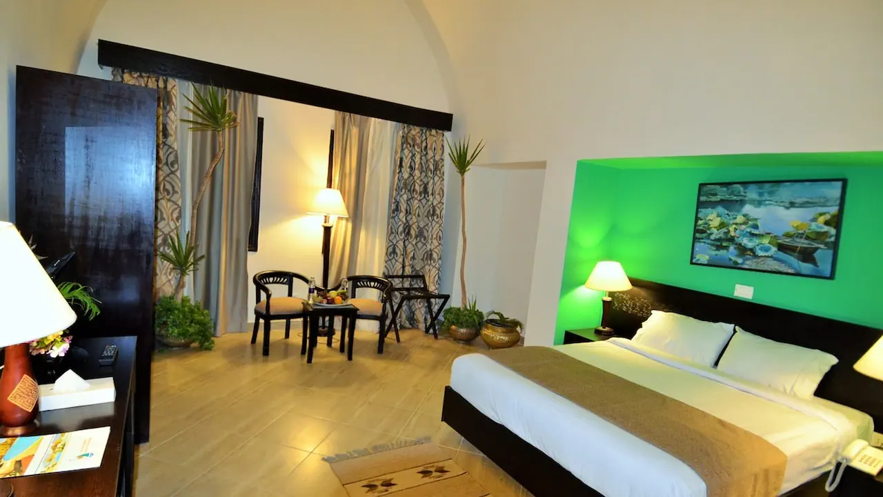 الفندق روحانو بيتش ريزورت - القصير